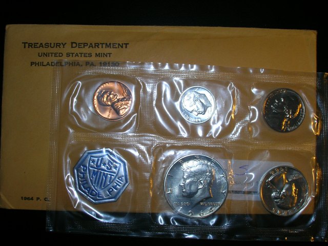 1964-Kennedy-Half-Dollar-Die-Crack-In-Proof-Pack---Cut-Open-Or-Not?